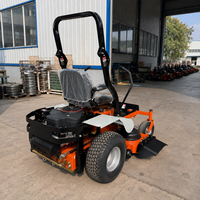 Tondeuse autoportée à rayon de braquage zéro, à essence, avec moteur bicylindre en V de 803 cm³ et plateau de coupe à 3 lames pour la tonte commerciale de gazon