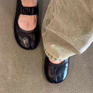 Women's Retro-Style Mary Jane Flats: Personalized Minimalist Toe-<b>Ring</b> Open-Back Slip-Ons Daily Wear with Dresses - Product Image 2