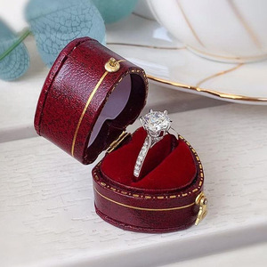 Anello da Donna F1546 in Oro Bianco con Diamante Taglio Brillante Rotondo Naturale Colore D, Anello di Fidanzamento con Diamanti Laterali - Product Image 3