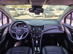 2018 BLANCO Nuevo Trax Auto Diésel Sin Accidentes SUV Compacto Control de Crucero Diésel Auto Limpio Coche Usado Coreano - Product Image 4
