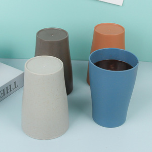 Tasse à eau en paille de blé en plastique créative pour le brossage des boissons anti-chute et le rince-bouche pour le lavage en dortoir - Product Image 4