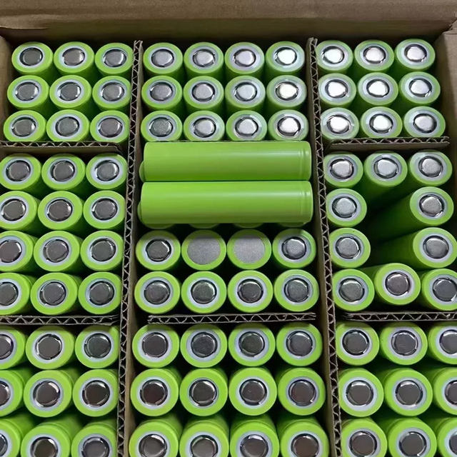 Lithium Ion Battery 18650 26650 21700 32650 32700 6000mAh Cylinder Cell LiFePO4 CE Certified ROHS Certified 1000 Cycles Electric