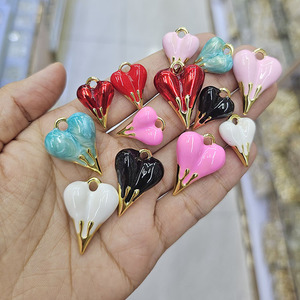 JS1933 Venta Caliente Popular Mini Pequeño 3D Esmalte Multicolor <span class=keywords><strong>Rojo</strong></span> Rosa Negro Blanco Hinchado Burbuja Amor Corazón Encanto Colgantes - Product Image 1