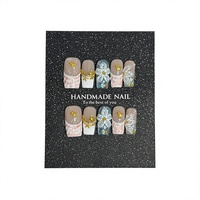Lot de 10 faux ongles à presser, faits main, personnalisés, style français, couvrance totale, forme cercueil moyenne, réutilisables, avec motifs 3D sirène, fleurs, chaînes et perles, luxe, en gel