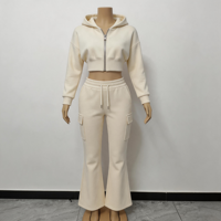 Ensemble coordonné sweat à capuche et pantalon gris anthracite uni, personnalisable avec logo, en coton et élasthanne, tenue décontractée pour femme, style streetwear, automne