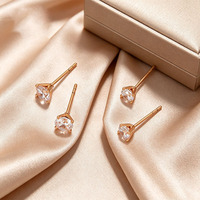 Fabrikantvoorraad Schattige Premium Gepersonaliseerde Valentijnsdag Huidvriendelijke Briljante Solitaire 24K Verguld Legering Oorknopjes