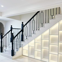 Rampe d'escalier en fer en forme de U au design moderne, adaptée aux escaliers de villa, personnalisable