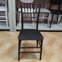 Foshan Usine Vendre Le Moins Cher Prix Chaise Chivari En Plastique PP Noir