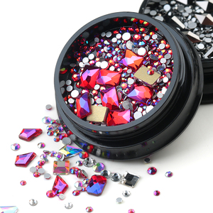 1 Scatola Mista di Strass Lussuosi e Brillanti per Nail Art, Pietre di Cristallo Fai da Te, Strass in Vetro per Decorazioni Unghie, Charms 3D per Nail Art - Product Image 2