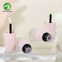 Envase de brillo labial en tubo, diseño floral, botella vacía exprimible para bálsamo labial líquido de 3.8ml, tapa con serigrafía, brocha, embalaje para colorete.