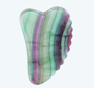 Tabla de gua sha de jade fluorita natural colorida en forma de corazón, precio de fábrica original al por mayor - Product Image 1