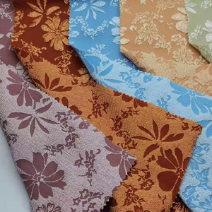 गुलदाउदी बनावट वाले उभरे हुए उभरे हुए गुलदाउदी पुष्प पैटर्न डिजाइन के साथ बुना हुआ पॉलिएस्टर 3डी आयामी जैक्वार्ड - Product Image 5