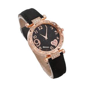 <span class=keywords><strong>Orologio</strong></span> di Lusso al Quarzo da Donna Nuovo Stile con <span class=keywords><strong>Bracciale</strong></span> in <span class=keywords><strong>Pelle</strong></span> con Perline Set da 6 Pezzi Quadrante in Vetro da 32 mm Lancetta Cassa in Lega da 16 mm Scatola per Commercio Estero - Product Image 5