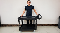 Carro de Plataforma Industrial de Plástico Resistente con Cuatro Ruedas y Carretilla Manual para Almacenamiento y Organización de Herramientas en Almacenes