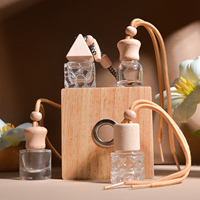 Capuchon en bois clair suspendu diffuseur d'huile essentielle bouteille de parfum de voiture désodorisant de voiture parfum aromathérapie pendentif bouteille