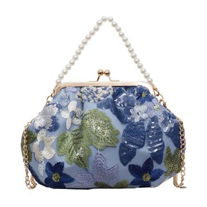 Bolso de Mano Cuadrado con Lentejuelas Florales Bordadas y Perlas, para Fiesta/Noche, con Cierre de Broche, Correa de Cadena, Diseño Cruzado para Mujer - Product Image 5