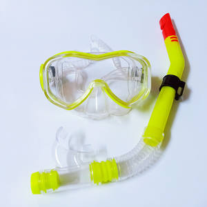 Máscaras de buceo de material ecológico Juego de <span class=keywords><strong>aletas</strong></span> de tubo <span class=keywords><strong>y</strong></span> <span class=keywords><strong>gafas</strong></span> de natación para esnórquel <span class=keywords><strong>y</strong></span> equipo de natación de buceo - Product Image 2