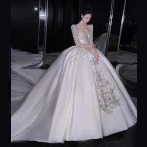 Abito <span class=keywords><strong>da</strong></span> <span class=keywords><strong>sposa</strong></span> in raso a maniche lunghe personalizzato con <span class=keywords><strong>velo</strong></span> <span class=keywords><strong>da</strong></span> <span class=keywords><strong>sposa</strong></span> con perline elegante e lussuosa coda lunga - Product Image 5