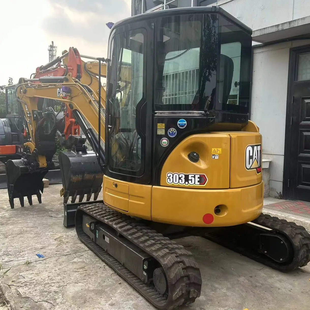 En iyi fiyat 3.5 ton kullanılan tırtıl 303.5 CAT303 ekskavatör kedi 303.5e mini ev kullanımı için cat303.5