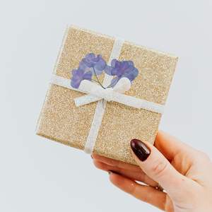 <span class=keywords><strong>Fleurs</strong></span> <span class=keywords><strong>séchées</strong></span> d'hortensia avec tige pour embellissements artisanaux en résine, 100PCS <span class=keywords><strong>Fleurs</strong></span> <span class=keywords><strong>séchées</strong></span> pressées pour bijoux <span class=keywords><strong>DIY</strong></span> Phone Case Decor - Product Image 5