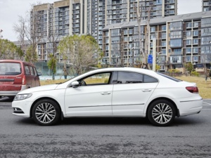<span class=keywords><strong>CC</strong></span> 1.8 TSI Turbo 2016, Interni in Pelle Scura, Cerchi R17, Cambio Automatico, Berlina di Lusso a 4 Porte con Design Unico, Porte Senza Telaio, Ben Equipaggiata - Product Image 3