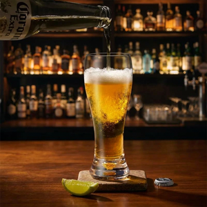 Verre à vin incurvé transparent en cristal avec base épaisse, design moderne, écologique, pour bar à domicile, vaisselle, feuille d'or 24 carats - Product Image 3