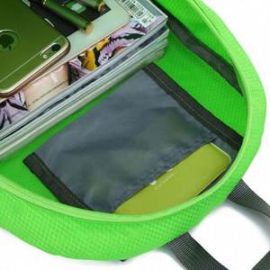 Sac de vélo pliable léger et durable, sac à dos de voyage pliable avec logo personnalisé - Product Image 5