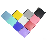 Boîte d'expédition multicolores en stock, prête à être expédiée, carton pliable de tailles assorties pour les marques de commerce électronique et l'emballage de livraison rapide