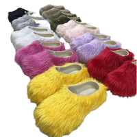 Mules sabots en fourrure personnalisées avec logo, légères, confortables, en fausse fourrure épaisse, antidérapantes, tendance, en EVA pour l'extérieur