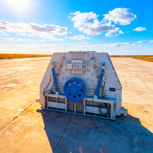 Trituradora de Roca Dura de Doble Cavidad, Diseño de Doble Cámara para Guijarros y Basalto, Capacidad de 150 a 450 t/h, Rotor Reversible de 360° que Ahorra Costos de Martillos - Product Image 3