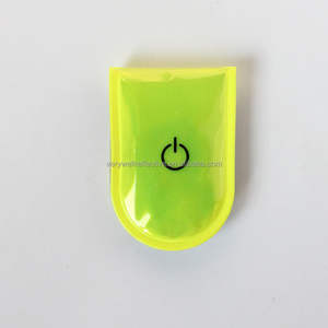 Luce di Sicurezza LED per Corridori Personalizzata Verywell, Clip Magnetica Riflettente in PVC Prismatico Stampato - Product Image 5