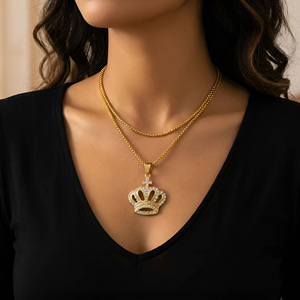 Pendentif Couronne Plaqué Or avec Strass en Cristal, Collier Classique pour Femme, Bijou Cadeau, Pendentifs en Acier Inoxydable - Product Image 3