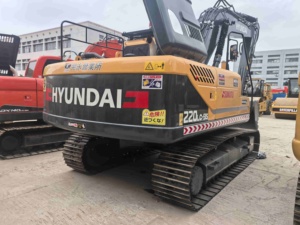 Excavatrice sur chenilles Hyundai R220-9S d'occasion, 21,9 tonnes, avec moteur Cummins, hydraulique HYUNDAI, 100-3000 heures, construction durable - Product Image 3