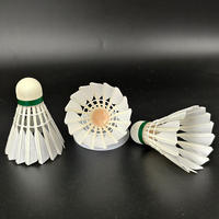 Volant de badminton T-4 Grade B en plumes d'oie, 2 couches de liège, haute stabilité, pour matchs et entraînements de club, direct usine OEM