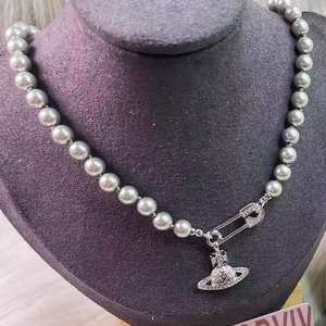 Collar de Perlas Grises Empress Dowager Vivienne con Circonita Cúbica, Globo Estelar, Cadena Figaro de Acero Inoxidable, Unisex, a la Moda - Product Image 4