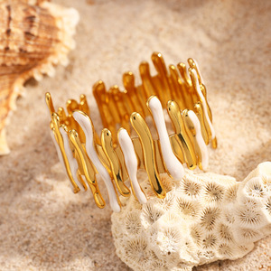 สร้อยข้อมือสแตนเลสชุบทอง 18k ปรับขนาดได้ ลายมหาสมุทร เครื่องประดับสำหรับผู้หญิง - Product Image 3