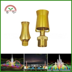 Fontaine d'eau de luxe en laiton avec jet en forme de tour de glace et buse de pulvérisation en cèdre pour aménagement paysager de jardin, directement de l'usine - Product Image 3