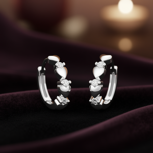 Orecchini E367 in Oro Bianco con Diamanti Taglio Brillante Rotondo, Romantici per Uso Quotidiano, Colore G, Diamanti Naturali Certificati - Product Image 2