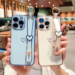 Nueva funda de teléfono chapada en forma de corazón vacía con correa de muñeca de lujo a la moda para <span class=keywords><strong>iPhone</strong></span> 15 16 14 13 12 <span class=keywords><strong>11</strong></span> 17 Pro Max Plus - Product Image 6