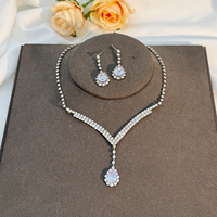 Parures de bijoux de luxe pour femmes, inspirées des créateurs, avec strass en diamant, colliers et boucles d'oreilles en forme de Y, pour mariage et mariée