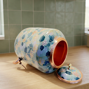 Distributeur d'eau en cuivre pur imprimé lotus de qualité supérieure, capacité 0,8 L, réservoir de stockage d'eau ayurvédique avec robinet en laiton - Product Image 3