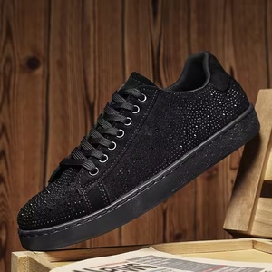 Chaussures basses en daim noir de haute qualité pour hommes, avec strass scintillants, semelle plate en caoutchouc, baskets décontractées - Product Image 5