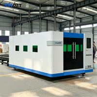 Machine de découpe laser à fibre haute puissance grand format pour tôles avec plateforme d'échange à couvercle entièrement fermé