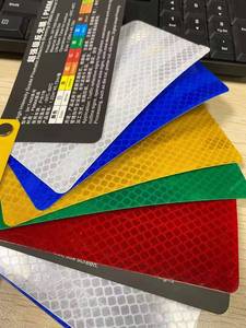 Phim phản quang dạng lăng kính vi mô, cấp độ biển số xe, chất liệu phản quang cấp độ kim cương cho biển báo đường bộ - Product Image 6