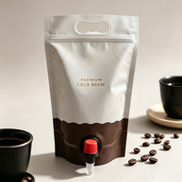 Pochette Doypack en aluminium avec bec verseur et robinet Vitop, personnalisable pour café liquide et infusion à froid