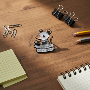 Badge en alliage de zinc émaillé souple « Rat Optimiste » avec impression sérigraphiée sur le thème de <span class=keywords><strong>l</strong></span>'<span class=keywords><strong>amour</strong></span>, motif animal mignon et phrase amusante, bijou - Product Image 2