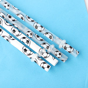 Cannucce da calcio sportive 2022, cannucce in plastica riutilizzabili per lo sport, cannuccia decorativa con design a calcio - Product Image 1