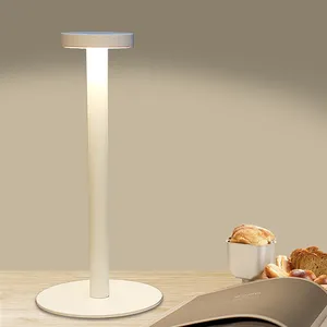 북유럽 옥외 코드가 없는 재충전용 Led 테이블 램프 금속 둥근 기초 책상 빛