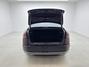 Per Auto Usata 1.4T Turbo 280TSI Business Edition - Sedan Commerciale 5 Posti con Interni in Pelle Scura, Cerchi R16, Cambio Automatico e Ampio Spazio Interno - Product Image 5