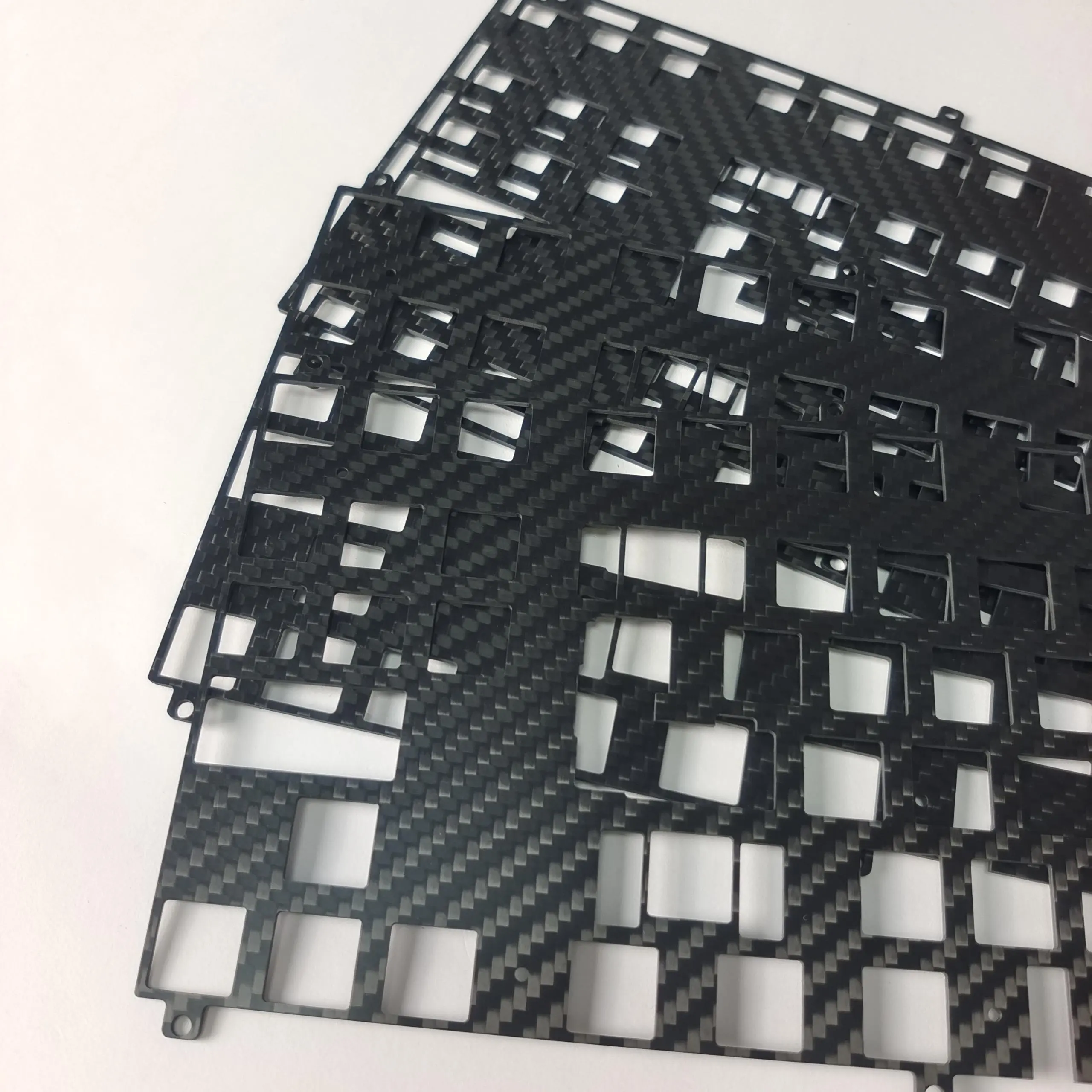 Plaques de clavier mécanique en fibre de carbone personnalisées Plaques de clavier en fibre de carbone 1.5mm 2mm 3mm